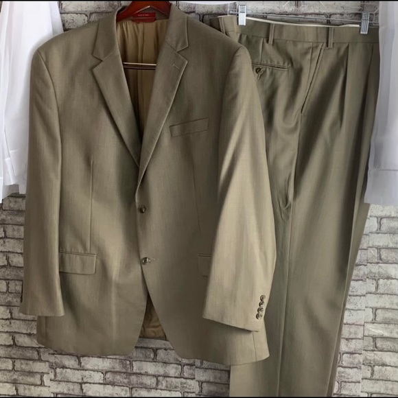 IZOD men’s suit - Picture 7 of 9